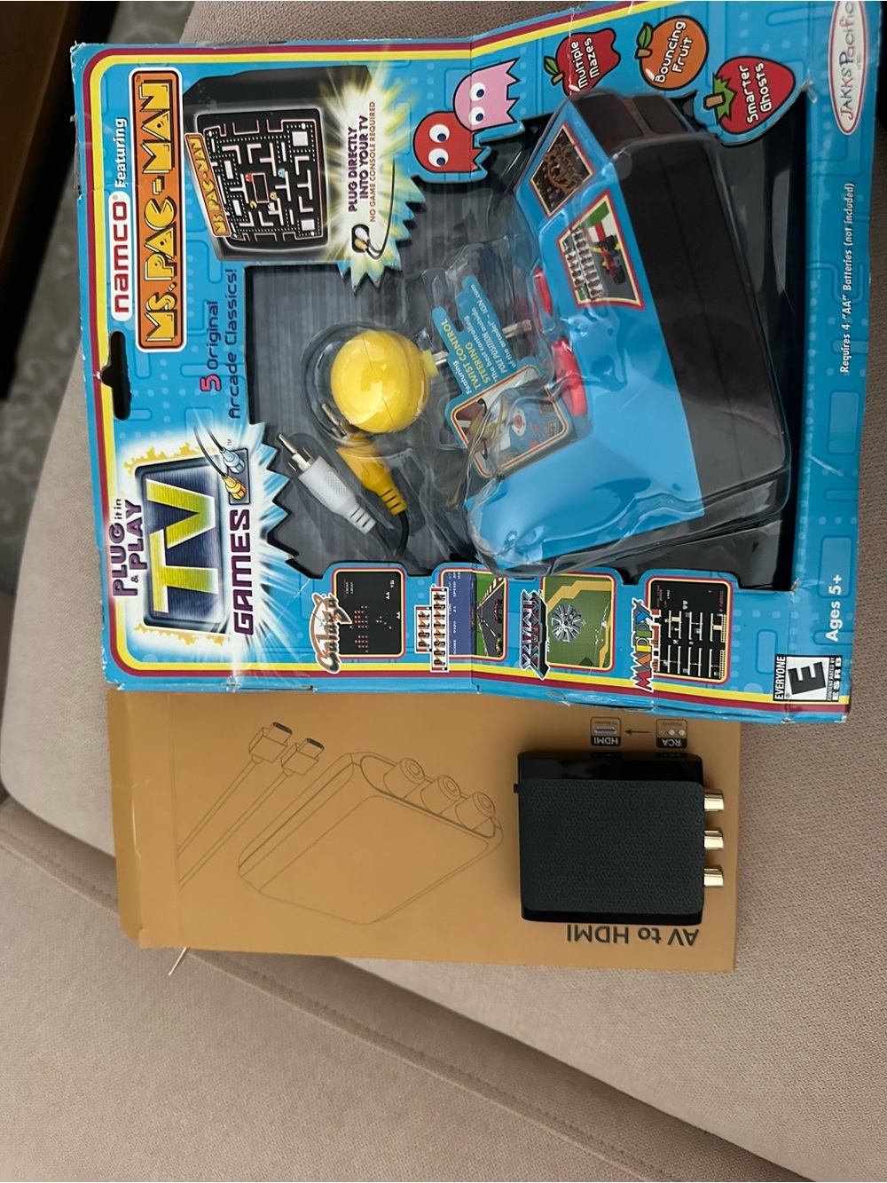 Ms Pac-Man Plug & Play TV Games Console - Blue